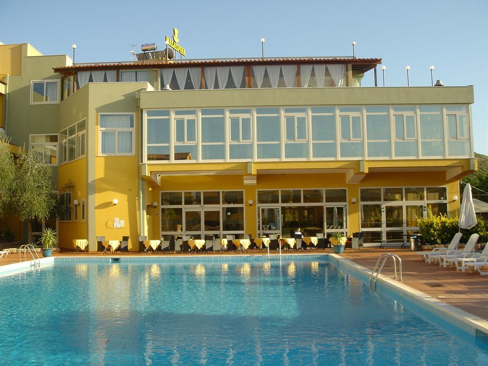 Club Malaspina Боза Екстер'єр фото